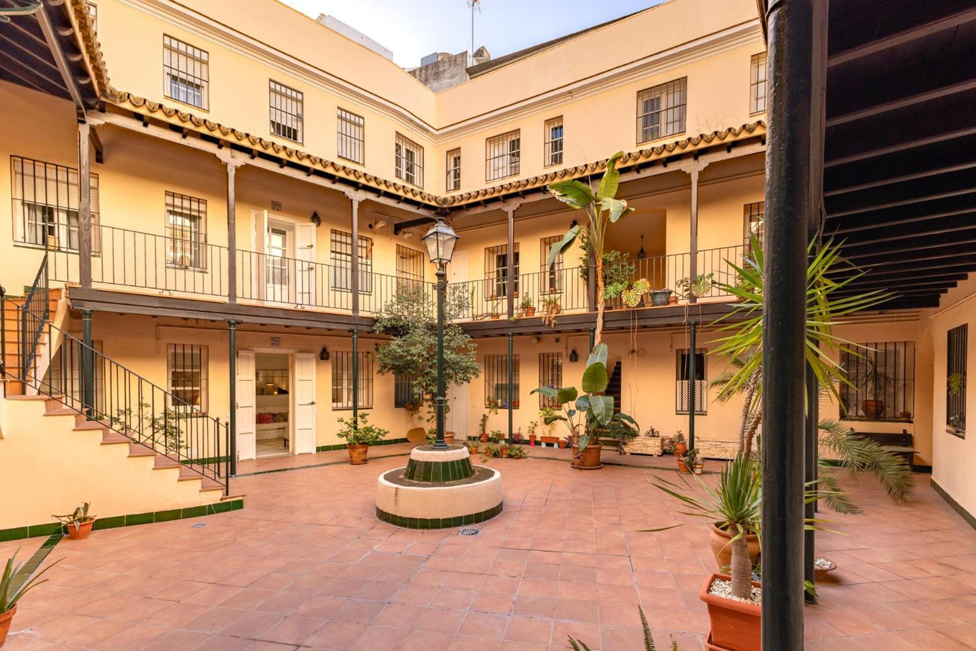 Tranquilo Apartamento En Zona Monumental Lägenhet Sevilla Exteriör bild
